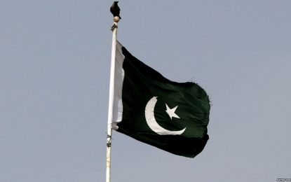 یک راننده ریکشا در پاکستان خود را آتش زد و جان داد