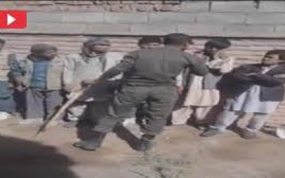 وزارت مهاجرین خواستار بررسی برخورد ناشایست سرباز ایرانی با مهاجران افغان شده است