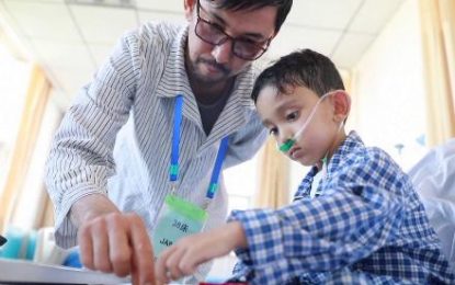 چین بیست کودک افغان را که بیماری قلبی داشتند، درمان کرد