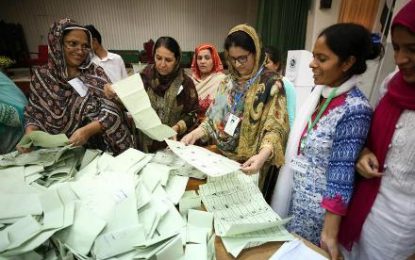 شمارش آرای انتخابات پارلمانی و ایالتی پاکستان به تعویق افتاد