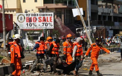 اندونیزیا از جامعه بین المللی خواستار کمک به زلزله‌ زده‌گان شده است