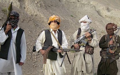 یک پولیس در فراه پس از کشتن ۴ هم‎قطارش به طالبان پیوست