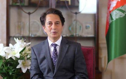 سفیر افغانستان در بریتانیا دیپلومات برتر آسیا شناخته شد
