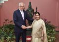خلیل‌زاد با وزیر خارجه هند در مورد روند مذاکرات صلح افغانستان گفتگو کرد